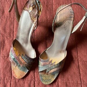 Gloria Vanderbilt Tan Brown Heels